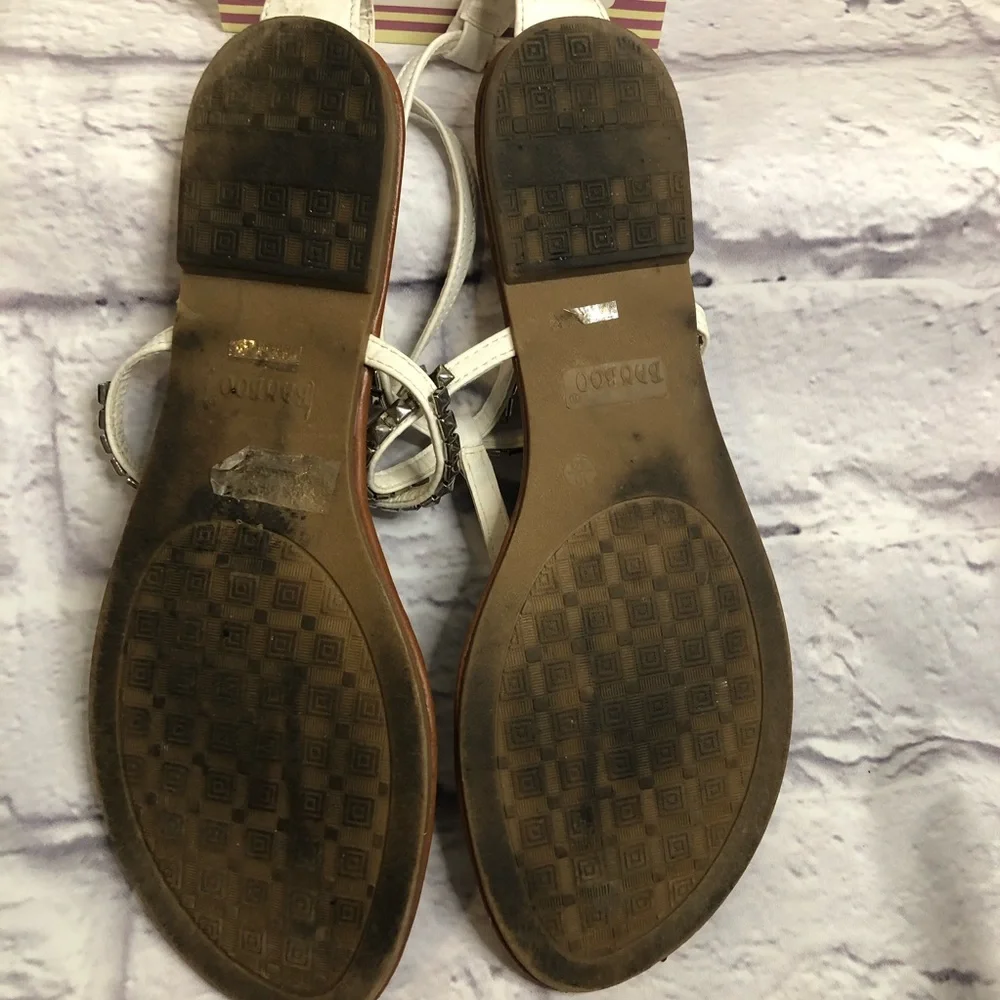 Bamboo Josiah White Silver Studded Sandals 10